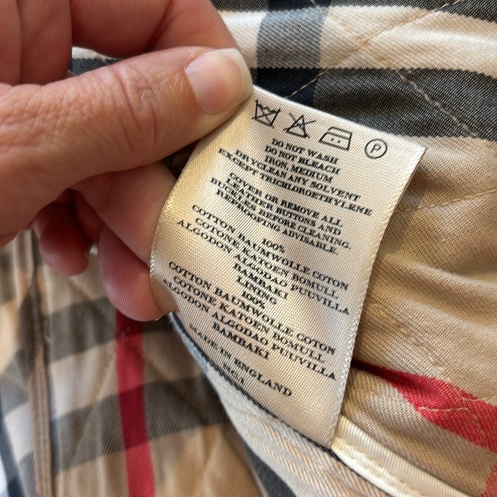 Gorgeous ! RARE! Burberry jacket - Picture 11 of 16